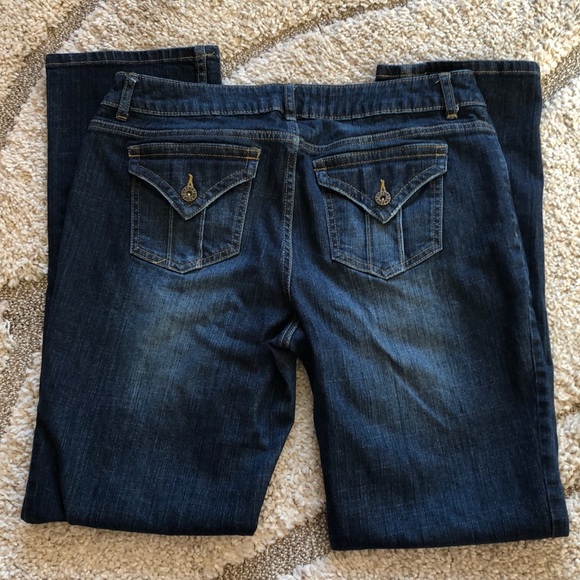 Vera Wang Straight Leg Jeans - Picture 4 of 5